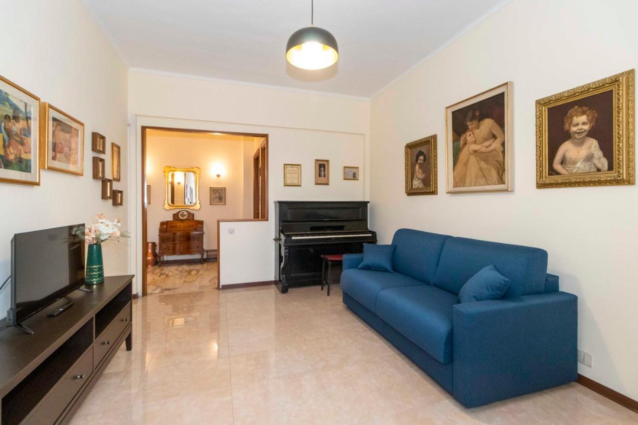 Tesoriera Comfy In Turin